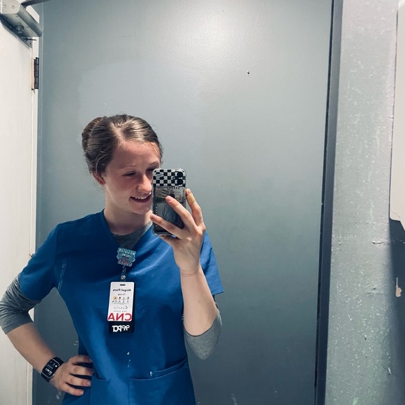 Meet your Posher, Abby - Picture 6 of 16